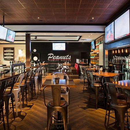 Carriage House Hotel And Conference Centre Calgary Luaran gambar